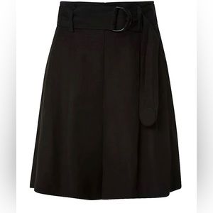 Akris Punto Fiorellina Shorts Black